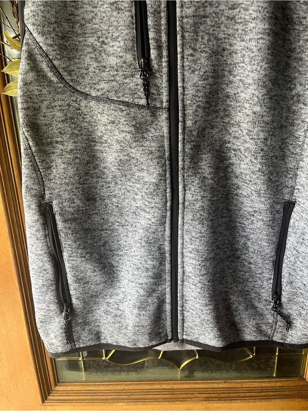 Men's black & white Full-Zip Fleece Vest - Lightweight Layering - Picture 3 of 5